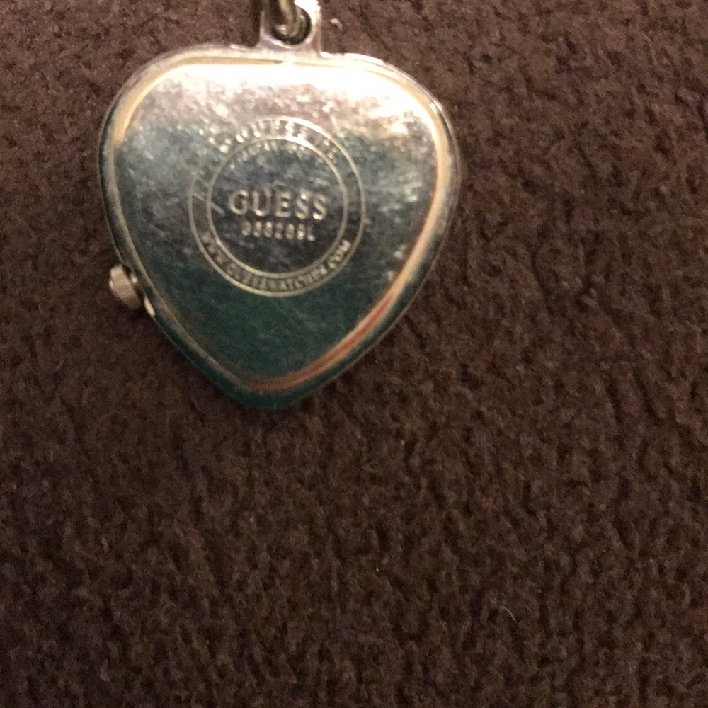 Watch Guess - Picture 3 of 3